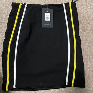 Fashion nova pencil skirt never worn